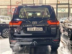 تۆیۆتا لاند کروزەر